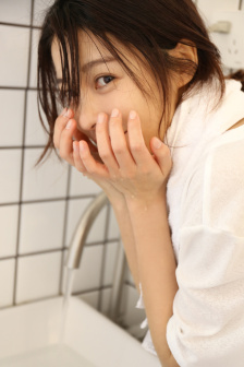 被教官按在寝室狂到腿软视频